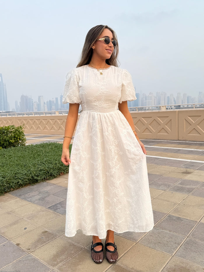 Robe longue brodée à motifs [ blanc ]
